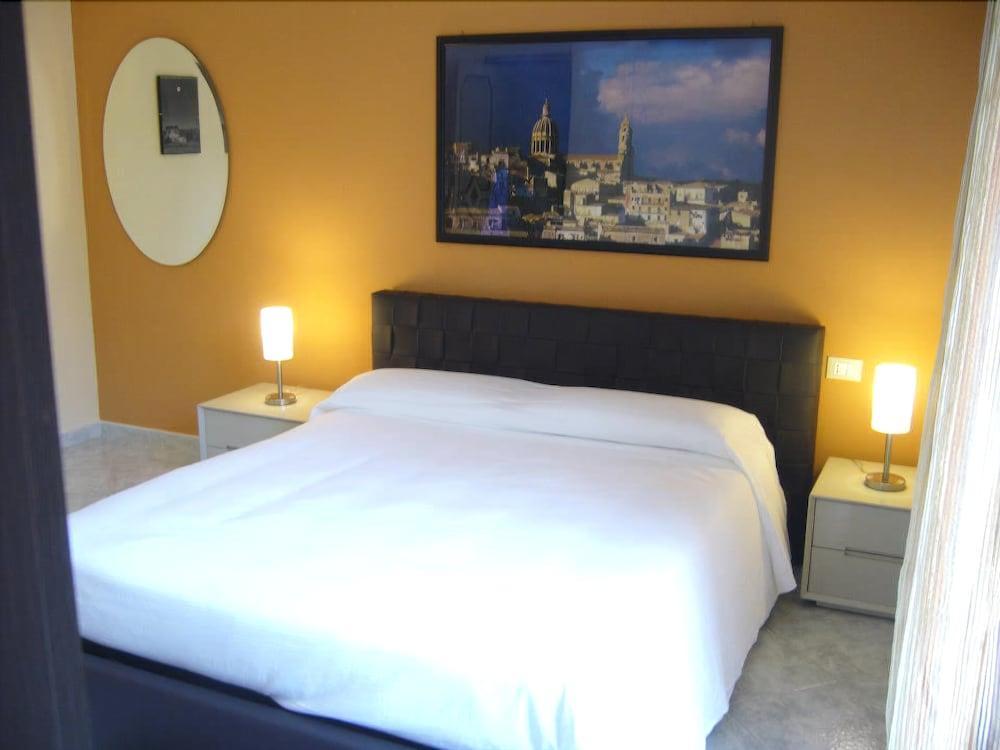B&B Mare E Terra Ragusa Exterior photo